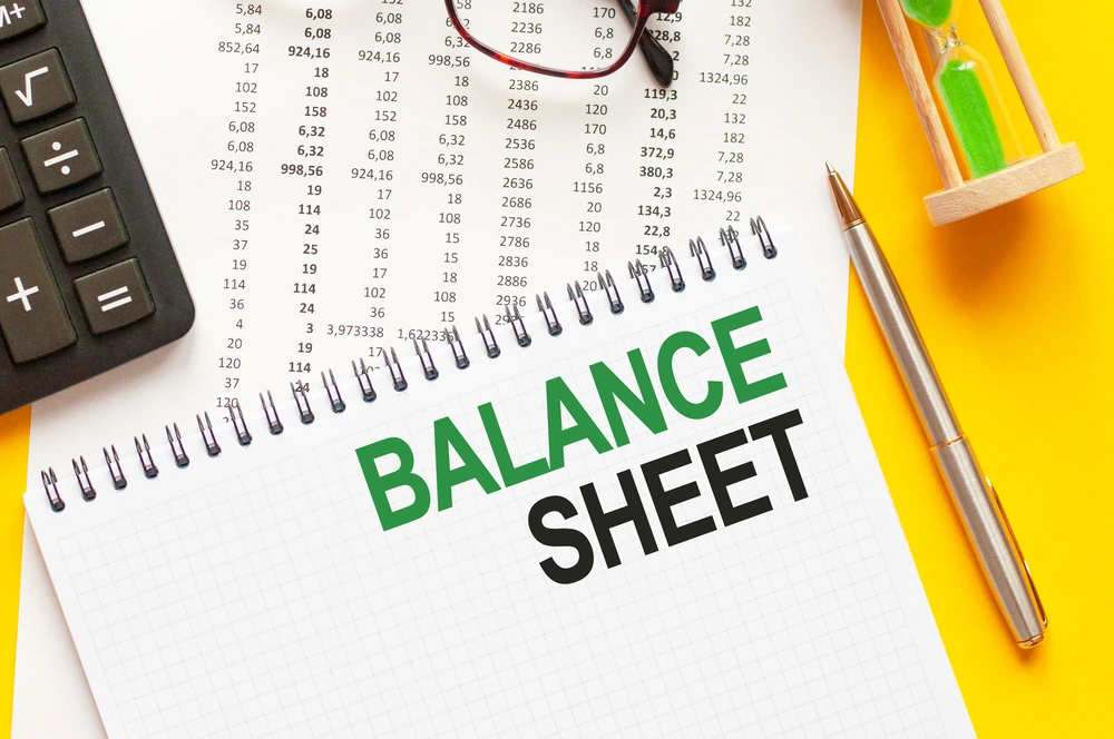 Balance Sheet: Meaning, Types, Components & Example - Happay
