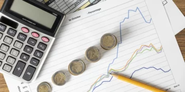 difference between cost accounting and financial accounting